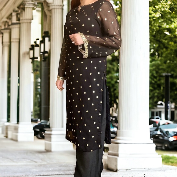 Pakistani dress, shalwar kameez, Black & Gold Mirror-Work Kurti with Silk Pant - Picture 3 of 11